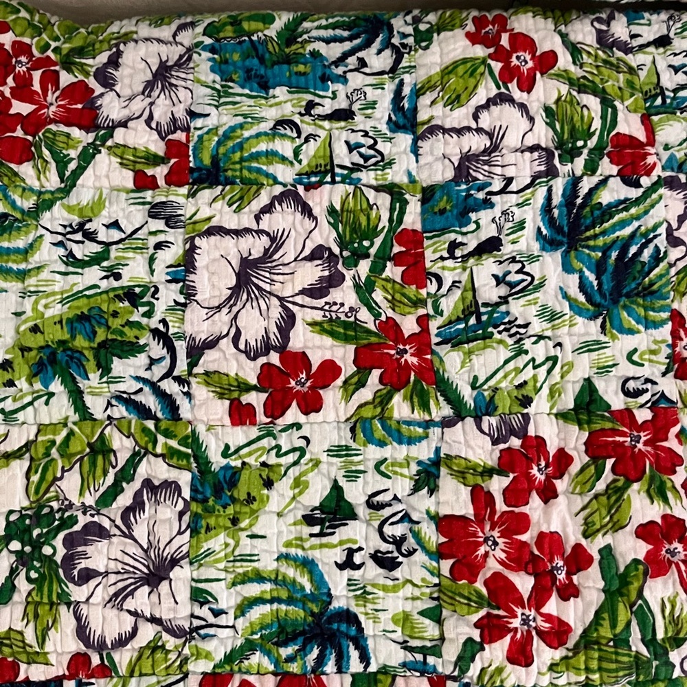 Garnet Hill tropical island print quilted standard shams-2,  100% cotton.  NWOT - Picture 2 of 5